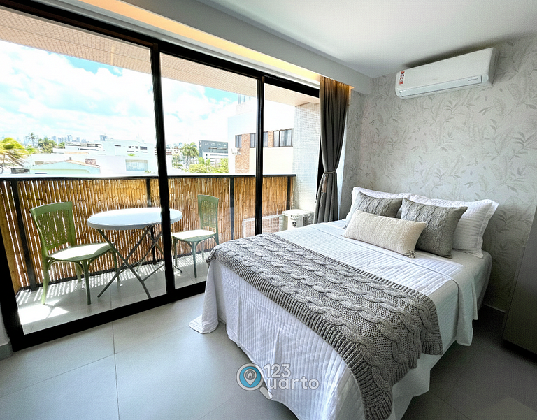 Flat Vista Mar com Varanda | 123Quarto #XR306