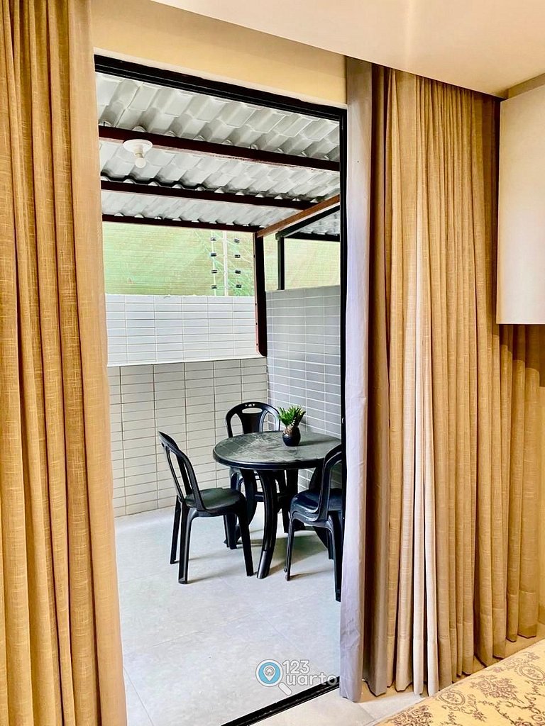 Apto com Varanda Em Intermares | 123Quarto