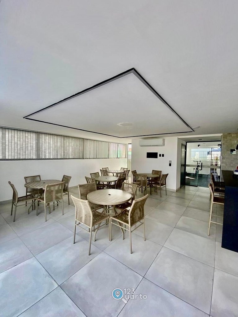 Apto com Varanda Em Intermares | 123Quarto