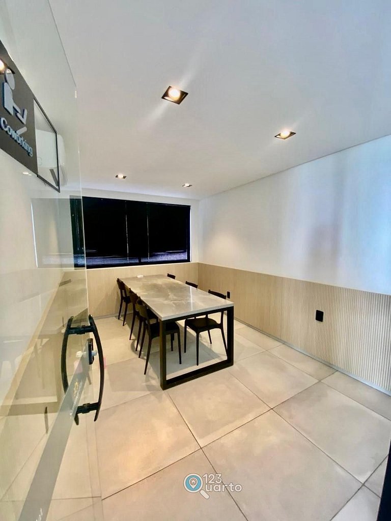 Apto com Varanda Em Intermares | 123Quarto