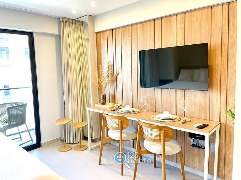 Apto Luxo Com Varanda Vista Mar | 123Quarto #BH207