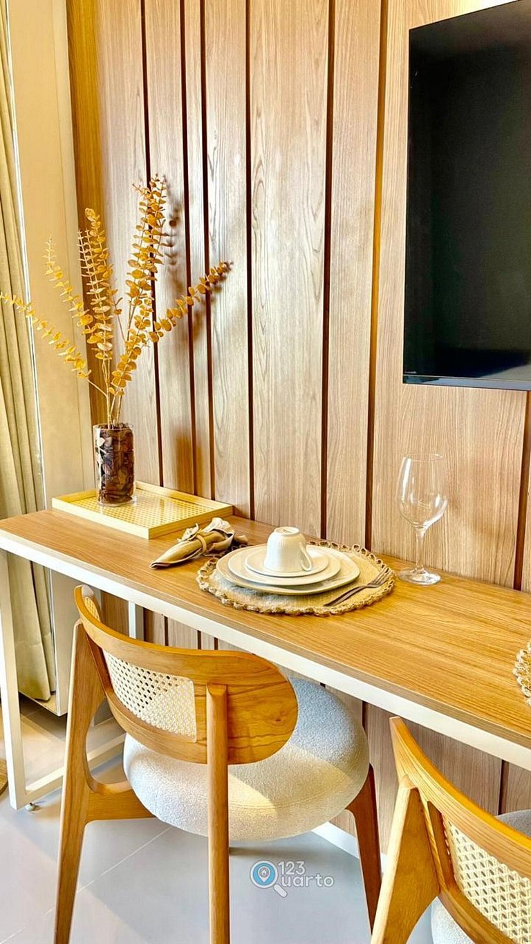 Apto Luxo Com Varanda Vista Mar | 123Quarto #BH207