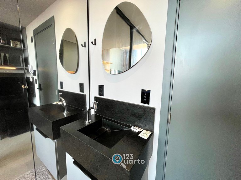 Apto Com Varanda Vista Mar| 123Quarto #GS402